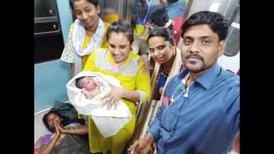 Ambulance staff, nurses help woman deliver baby on Bidar train