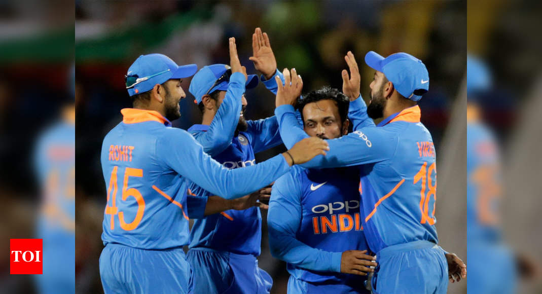 Live Cricket Online: India vs Australia 2nd ODI, Live Cricket Score