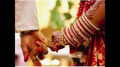 Poll sop: Congress promises wedding kits for brides