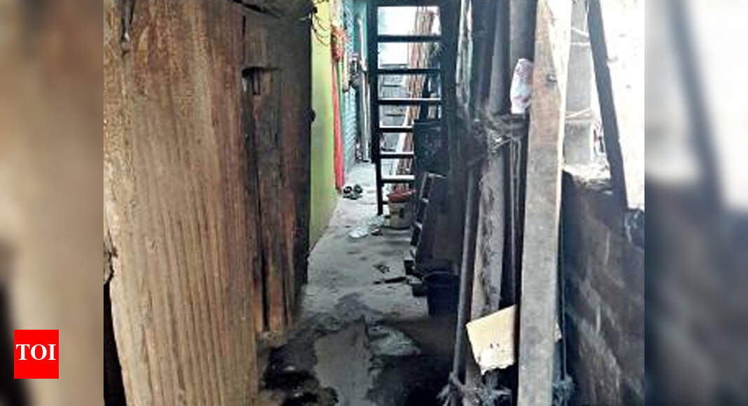 Kolkata Sisters in hospital with burns after one sets self afire