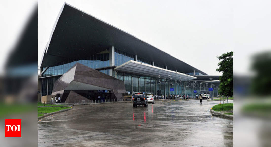 Snags force two planes to make emergency landings at Amausi airport ...