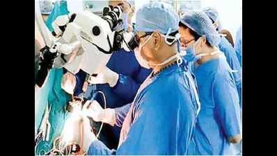Jaipur: Patient talks to hubby on cell while doctors remove tumour from her brain