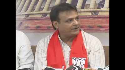 Gujarat: Congress MLA Jawahar Chavda quits party, joins BJP