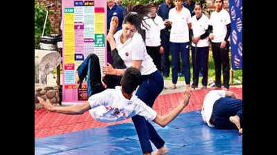 Chandigarh: Women police demonstrate self-defence techniques
