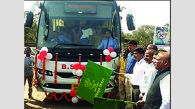 Nalanda DM flags off first AC bus to Noida