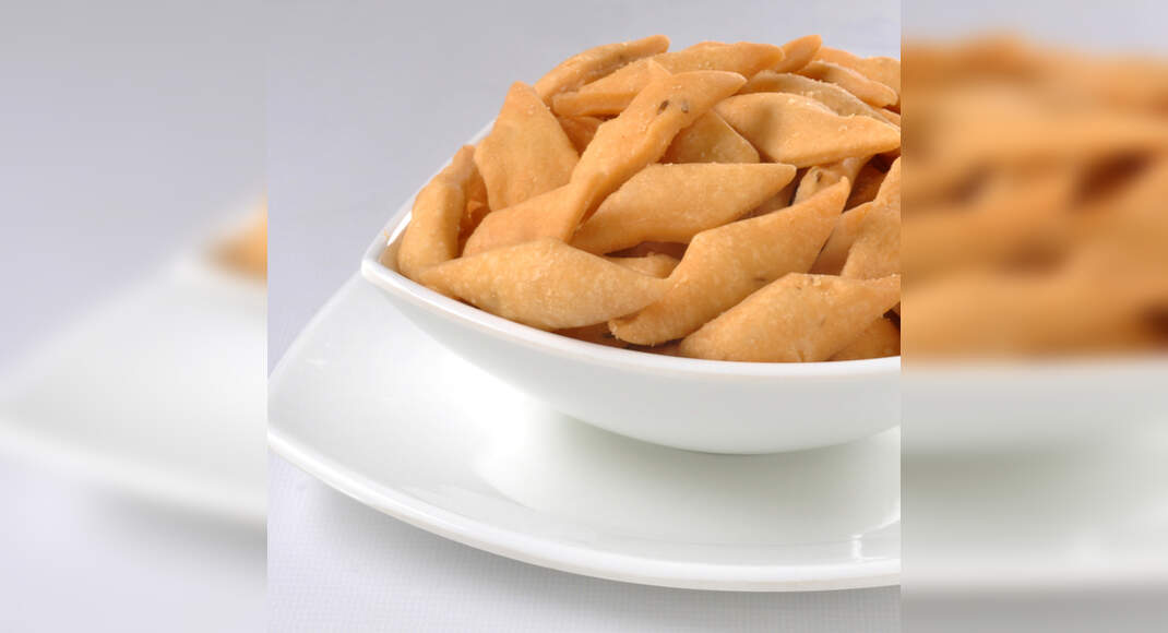 Baked Namak Para Recipe: How to Make Baked Namak Para at Home | Easy Homemade Namak Para