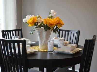 Round dining tables: The ideal dining style for small spaces