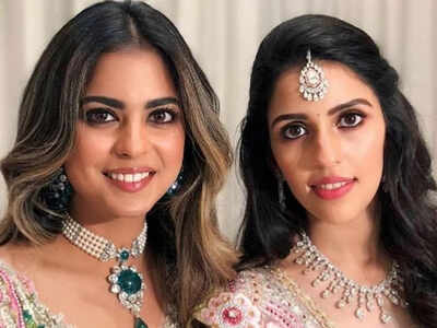 Isha Ambani glams up for Akash Ambani and Shloka Mehta wedding | - Times of India Isha Ambani glams up for Akash Ambani and Shloka Mehta wedding | - Times of India