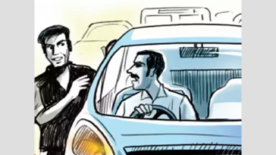 Chennai: Man books cab, drives away with it after distracting driver