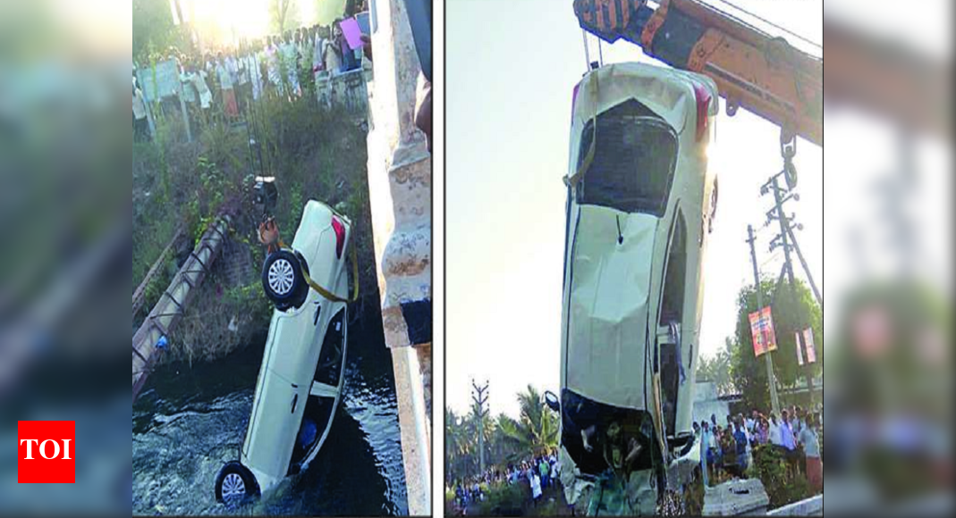 8 of family die as car falls into canal | Coimbatore News - Times of India