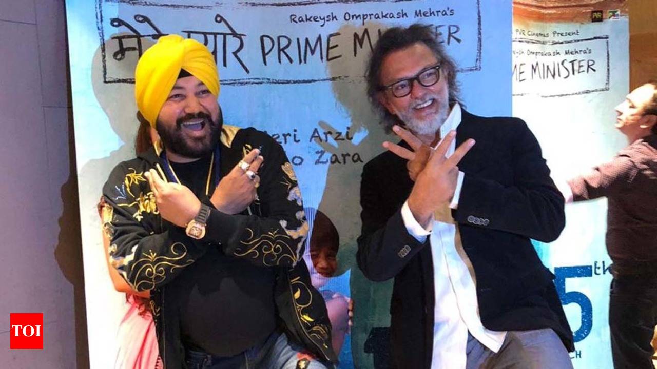 Daler Mehndi got overwhelmed after the special screening of 'Mere Pyare  Prime Minister' | Hindi Movie News - Times of India