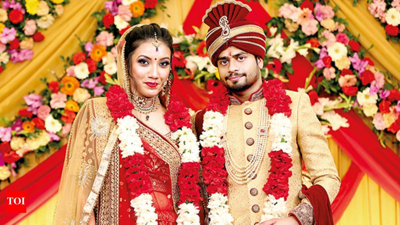 Aditya Rastogi Wedding LabelRachna Bridal Wear Delhi NCR | Prices