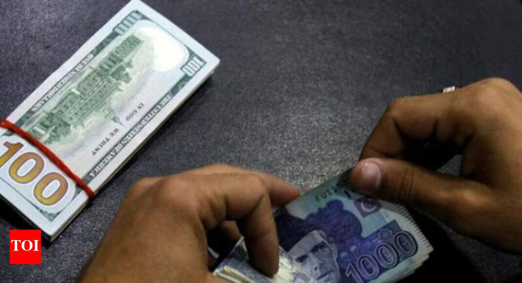 Pakistan fails to secure $3.2 billion UAE oil facility: Report Pakistan fails to secure $3.2 billion UAE oil facility: Report