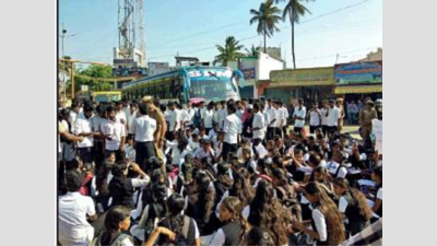 Pollachi colleges declare holiday as students protest
