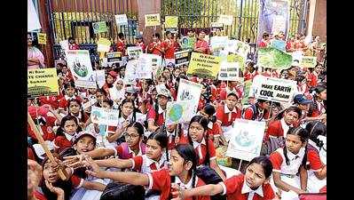 Over 300 students skip school to join #ClimateStrike agitation