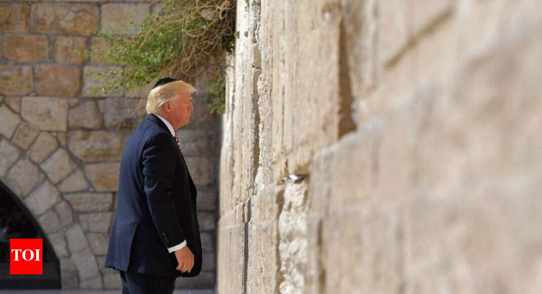 Trump promotes 'Jexodus' bid to split Jews from Democrats
