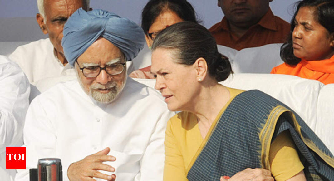 Sonia, Manmohan party to decision to free Azhar: Amit Shah - Times of India