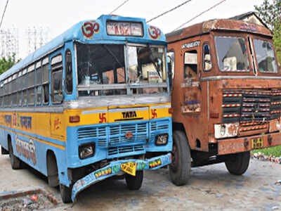 S44 Bus Time >> Kolkata 10 Passengers Hurt As Racing Buses Collide On Vip Road S44 Bus Time >> Kolkata 10 Passengers Hurt As Racing Buses Collide On Vip Road