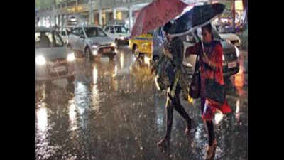 Another nor’wester lashes Kolkata, Met predicts two more in 48 hours