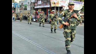 Kolkata: Armed forces start route march, sound poll bugle