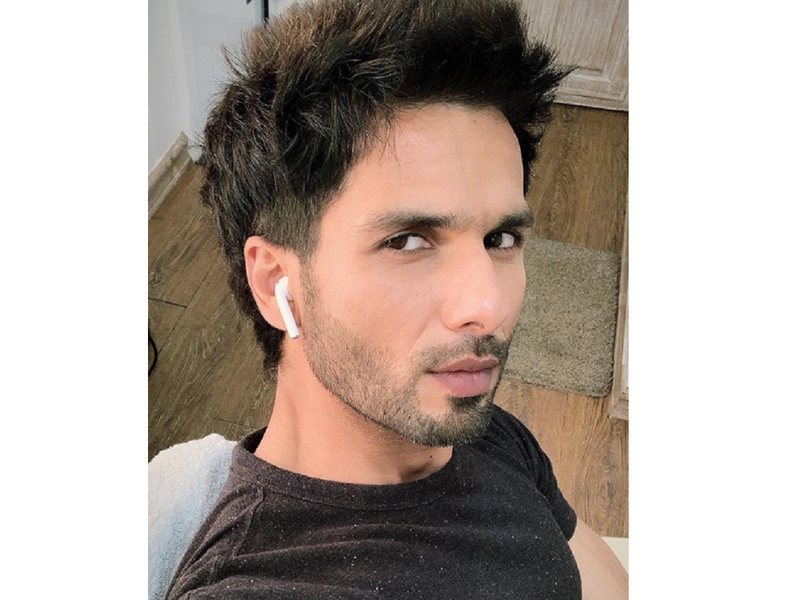kabir singh shahid kapoor formal look