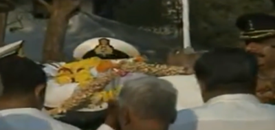 Manohar Parrikar cremated with state honours as thousands pay tribute