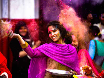 Happy Holi 2024: Images, Cards, Greetings, Quotes, Pictures, GIFs and Wallpapers