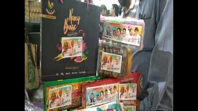 Allahabad: NaMo and Raga sprinklers selling like hot cakes, shops flooded with ‘Mahagathbandhan’ colours