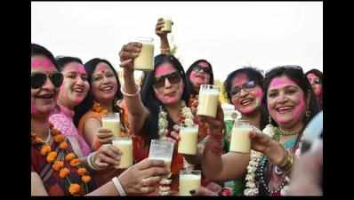 Holi celebration in Bhopal starts with Phoolon ki Holi