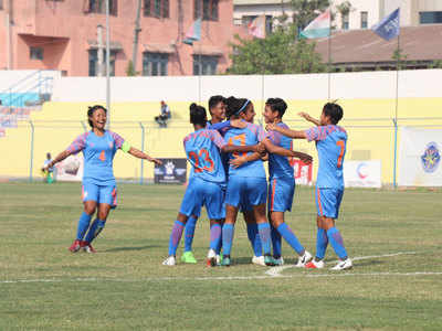 India maul Bangladesh 4-0, enter SAFF Women's football final for 5th straight time
