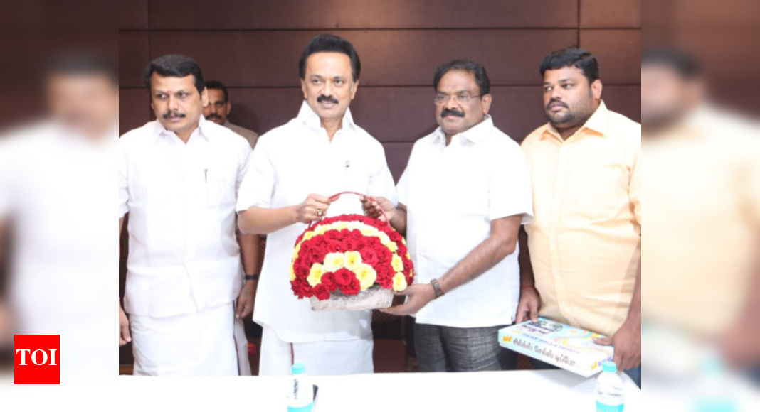 Kalairajan DMK: Lok Sabha elections: AMMK leader Kalairajan joins DMK ...
