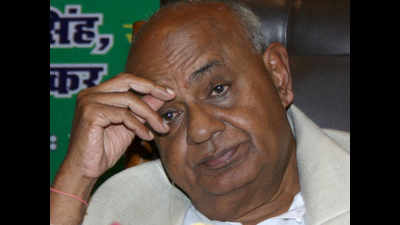 HD Deve Gowda wants to field three Congress leaders on JD(S) ticket