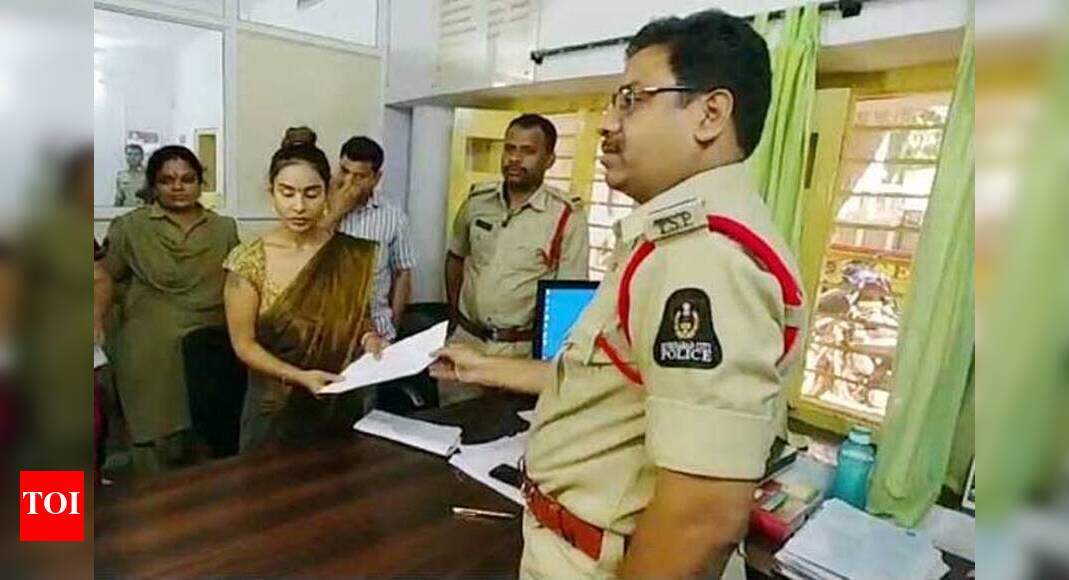 Sri Reddy files police complaint; requests cops to nab her attackers ...
