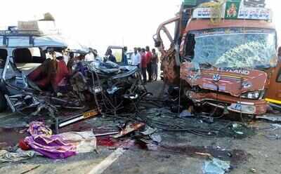 9 dead, 6 injured in collision on NH218 | Hubballi News - Times of India