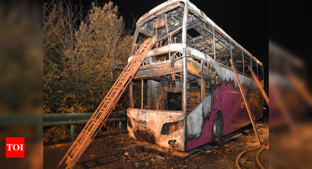 26 killed as tour bus catches fire in China - Times of India