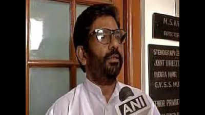 Shiv Sena MP who hit AI staffer over seat doesn’t get Lok Sabha ticket
