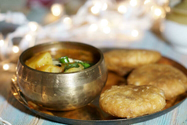 Pyaaz ki kachauri