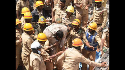 Dharwad building collapse: Heads begin to roll, seven HDMP officials suspended
