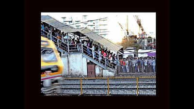 Near-stampede at Jogeshwari gives push to extend railway bridge to east