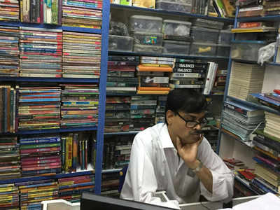 Landmark Santacruz library to roll down shutters Monday | Mumbai News ...