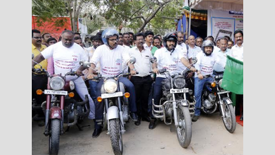Chennai Corporation commissioner leads bike rally to create voting awareness