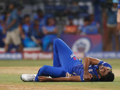 IPL 2019: Physio helps injured Bumrah trudge off field | Cricket News -  Times of India