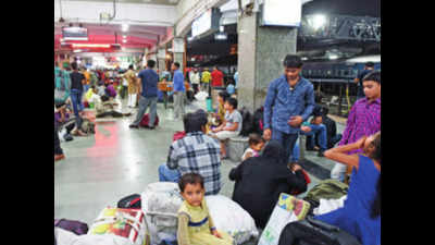 Low-cost lounge to come up at Pune railway station