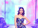 Divyanka Tripathi Dahiya turns showstopper for Victor Robinson at the Bombay Times Fashion Week