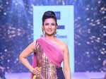 Divyanka Tripathi Dahiya turns showstopper for Victor Robinson at the Bombay Times Fashion Week