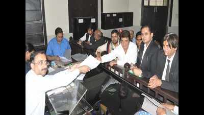 Babbar, Baghel and 9 other poll candidates files nomination