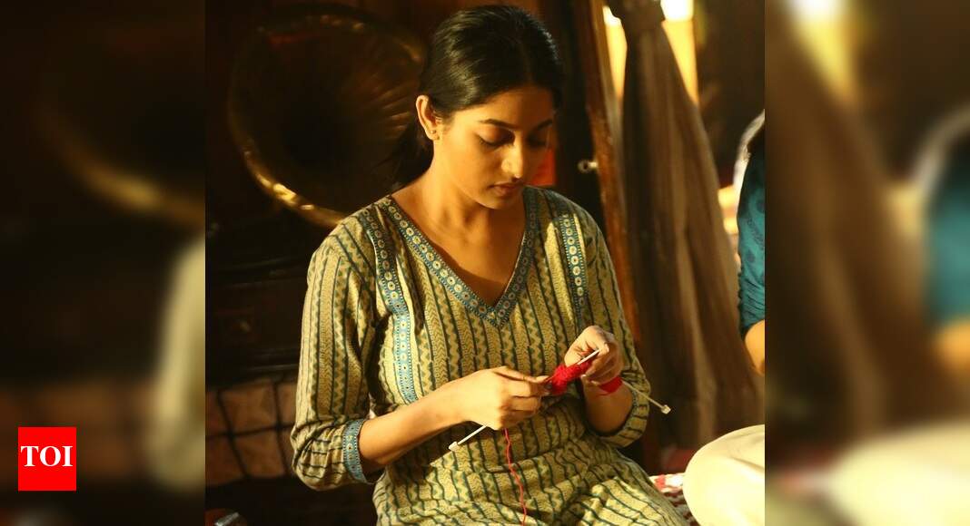 Knitting makes Ishaa nostalgic Bengali Movie News Times of India