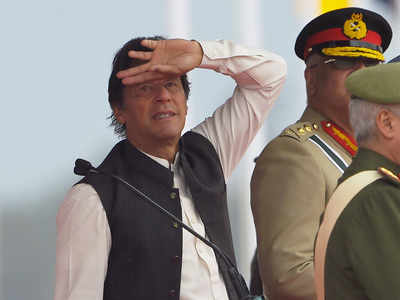 War shadow still hangs over India, Pakistan, says Imran Khan