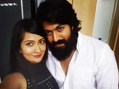 KGF: Chapter 2' Shoot Begins; Yash's Look Leaked Online | Silverscreen India