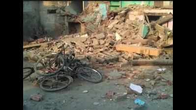 UP: Five killed in oxygen cylinder explosion in Jaunpur, building collapses